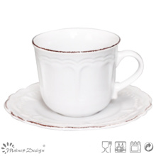 Branco com marrom escova xícara de chá de cerâmica e pires